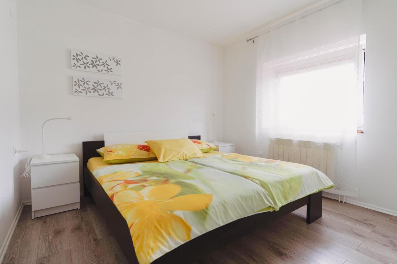 Pri Neji Appartement Postojna Buitenkant foto